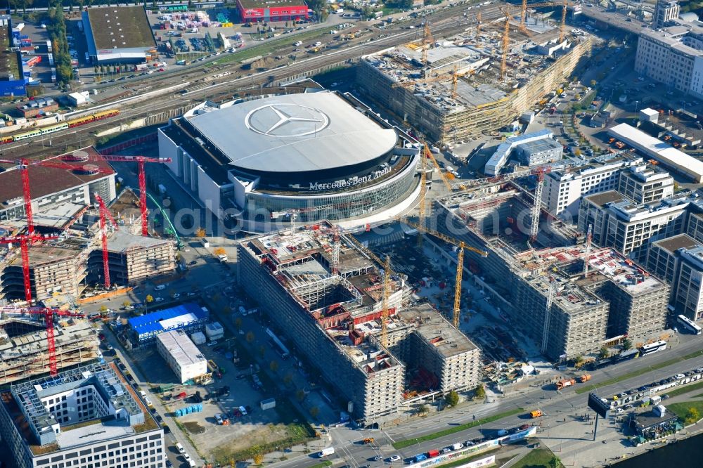 Aerial photograph Berlin - Construction site for the new building eines Kino- Freizeit- and Hotelkomplexes on Anschutz- Areal along of Muehlenstrasse in the district Bezirk Friedrichshain-Kreuzberg in Berlin, Germany