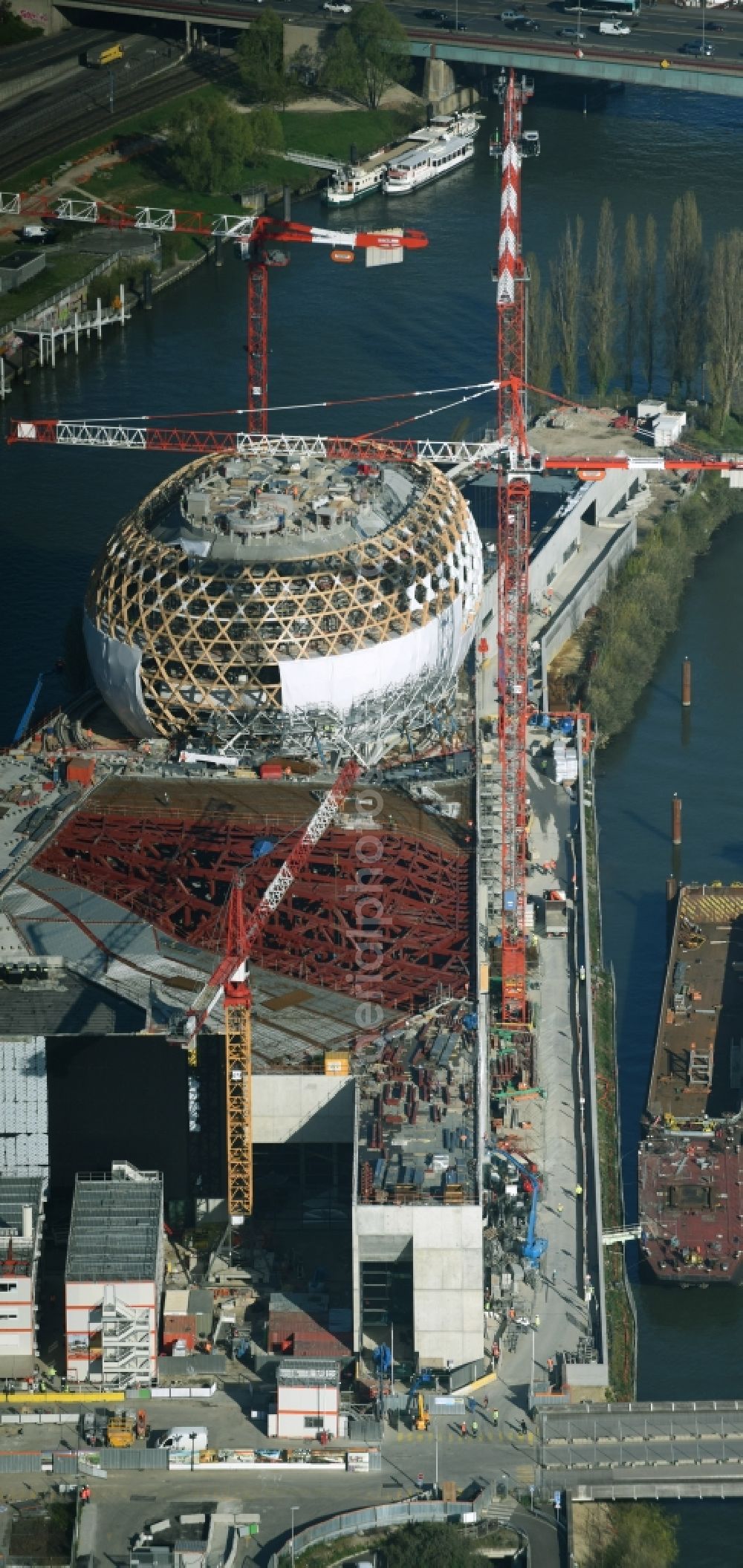 Sèvres Sevres from above - Construction site for the new building des Konzerthauses Le dome de la Cite Musicale in Sevres Sevres in Ile-de-France, France. The design of the architectural firm Shigeru Ban is implemented by the contractors LeMoniteur.fr