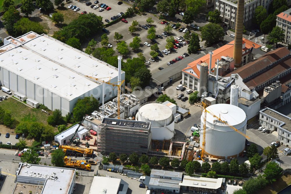 Aerial image Berlin - Construction site of power plants and exhaust towers of thermal power station Blockheizkraftwerk in Fernheizwerk Neukoelln on the Weigandufer in the district Neukoelln in Berlin, Germany