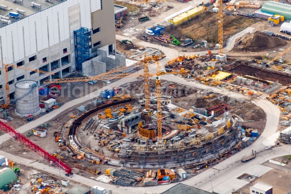 Karlsruhe from above - Construction site of power plants and exhaust towers of thermal power station EnBW Energie Baden-Wuerttemberg AG, Rheinhafen-Dampfkraftwerk Karlsruhe in Karlsruhe in the state Baden-Wuerttemberg, Germany