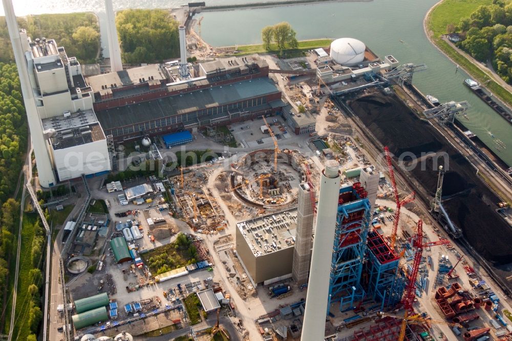 Karlsruhe from the bird's eye view: Construction site of power plants and exhaust towers of thermal power station EnBW Energie Baden-Wuerttemberg AG, Rheinhafen-Dampfkraftwerk Karlsruhe in Karlsruhe in the state Baden-Wuerttemberg, Germany