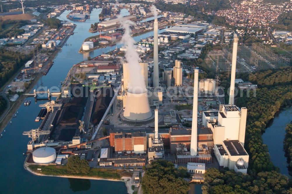 Karlsruhe from the bird's eye view: Construction site of power plants and exhaust towers of thermal power station EnBW Energie Baden-Wuerttemberg AG, Rheinhafen-Dampfkraftwerk Karlsruhe in Karlsruhe in the state Baden-Wuerttemberg, Germany