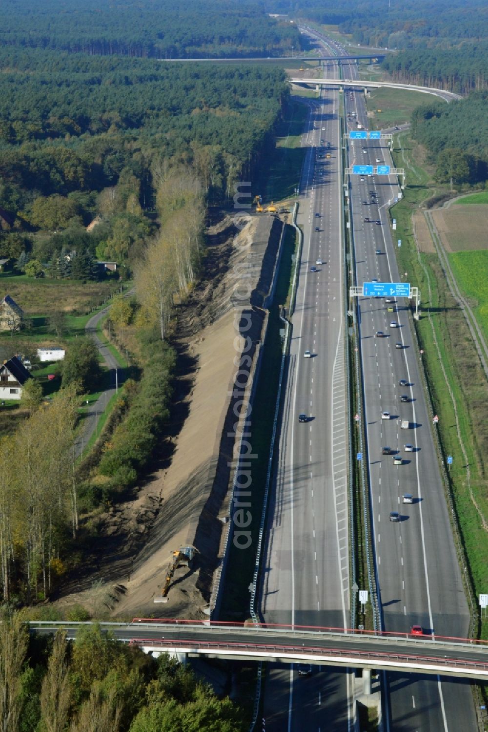 aerial-photos-baustelle-zum-neubau-laermschutzwalles-beim-ausbau-autobahndreieck-havelland-brandenburg-216491.jpg