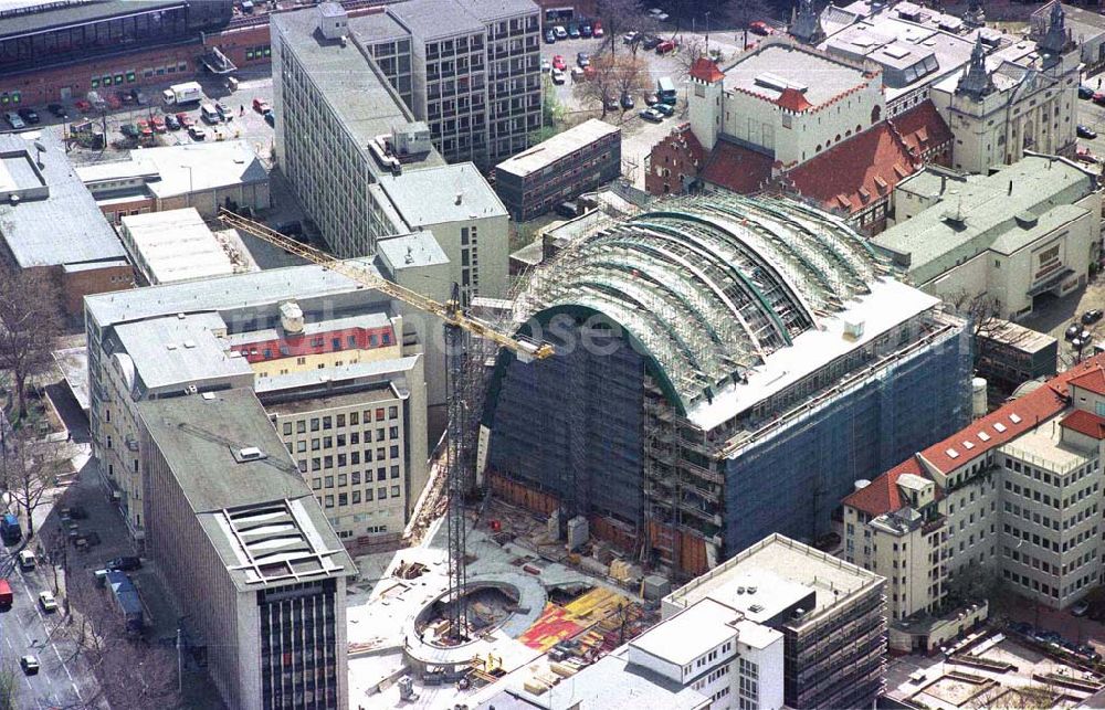 Aerial photograph Berlin - Construction of the Ludwig Erhard Haus (LEH) in Berlin Charlottenburg. The LEH was built by the architects Nicholas Grimshaw & Partner. In the building are the IHK Berlin, the Berlin Stock Exchange and other important institutions of the regional economy