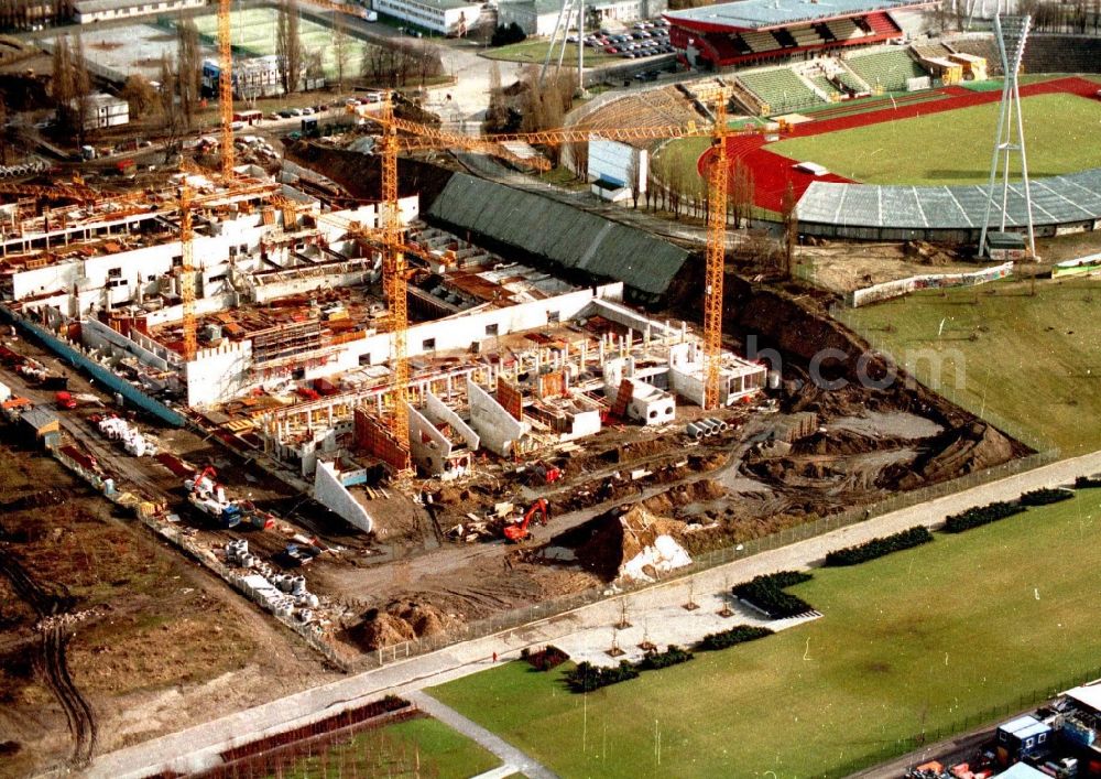 Aerial photograph Berlin - Construction site for the new building of Max-Schmeling-Halle in Friedrich-Ludwig-Jahn-Sportpark in the district Prenzlauer Berg in Berlin, Germany