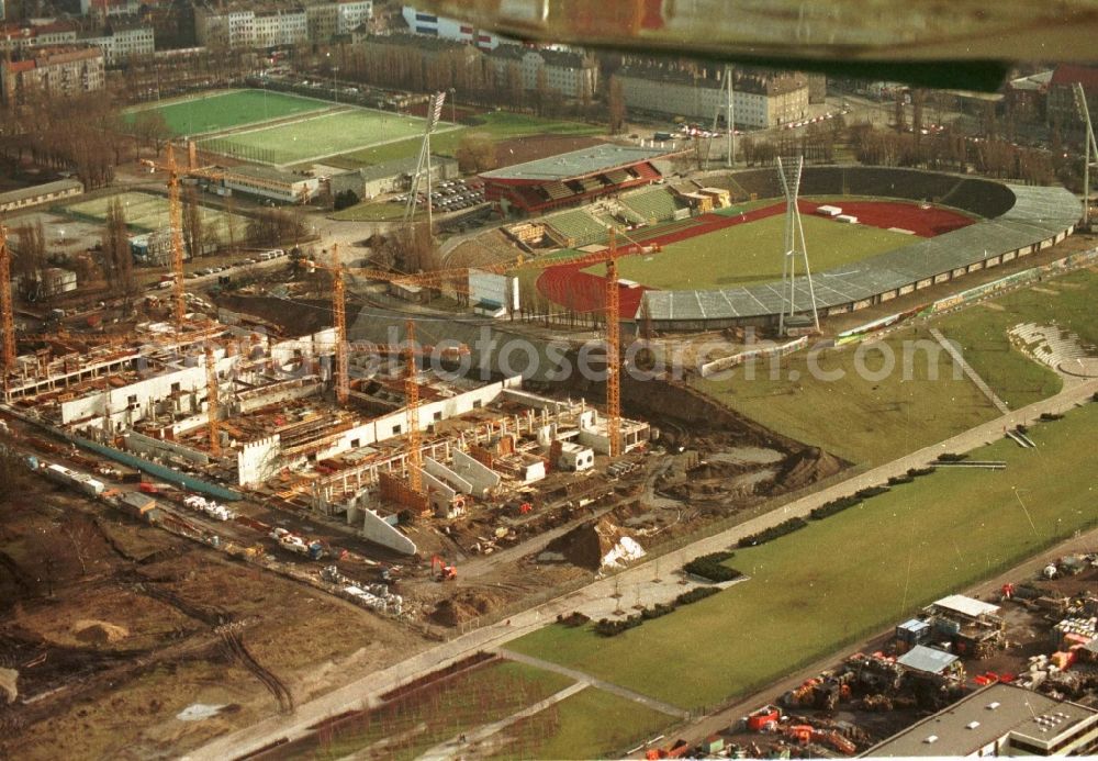 Aerial photograph Berlin - Construction site for the new building of Max-Schmeling-Halle in Friedrich-Ludwig-Jahn-Sportpark in the district Prenzlauer Berg in Berlin, Germany