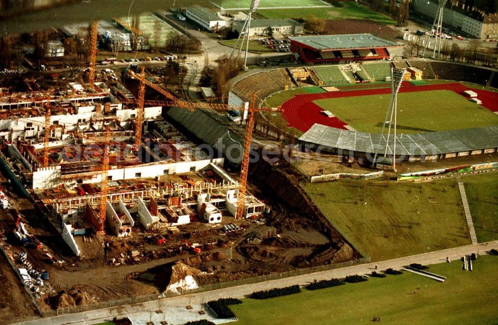 Aerial photograph Berlin - Construction site for the new building of Max-Schmeling-Halle in Friedrich-Ludwig-Jahn-Sportpark in the district Prenzlauer Berg in Berlin, Germany