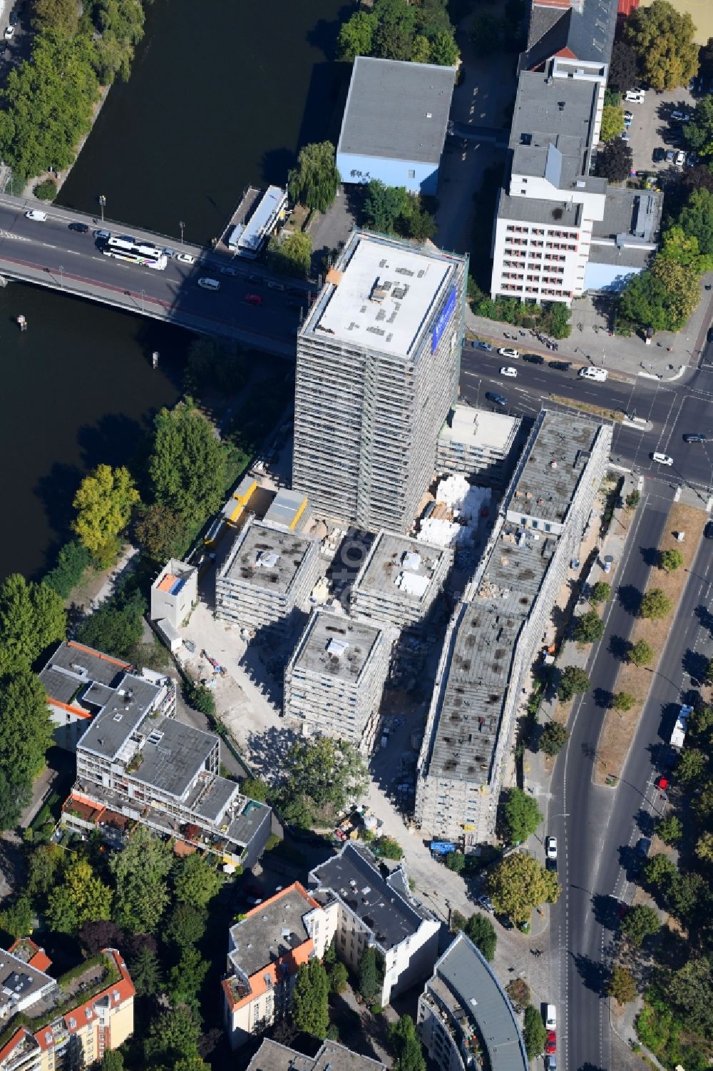 Berlin from the bird's eye view: Construction site to build a new multi-family residential complex Altonaer Strasse - Bachstrasse in Berlin