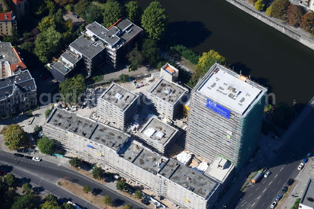 Berlin from the bird's eye view: Construction site to build a new multi-family residential complex Altonaer Strasse - Bachstrasse in Berlin