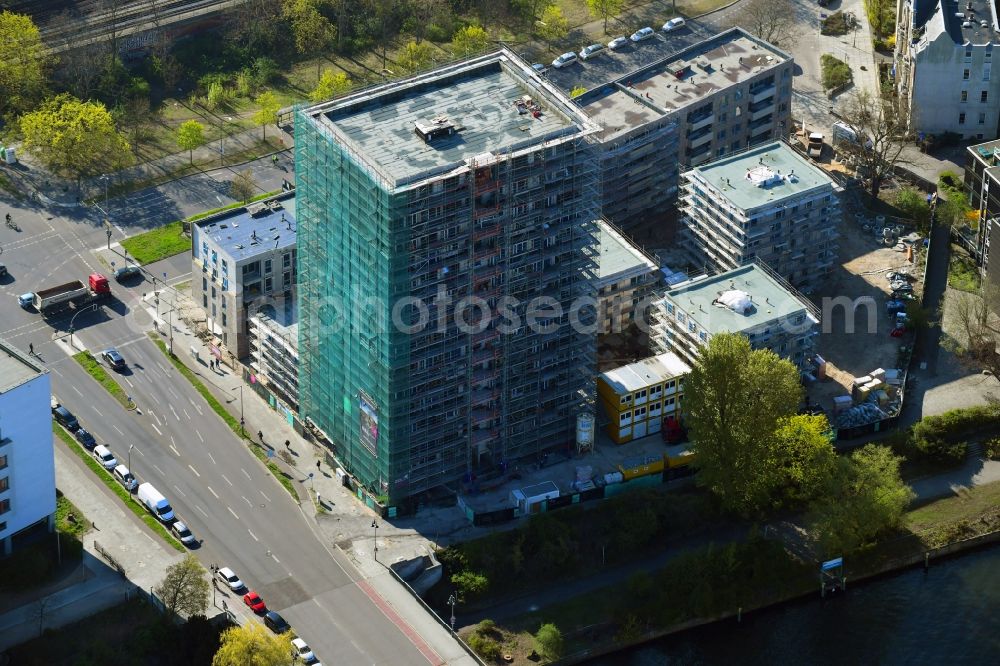 Berlin from the bird's eye view: Construction site to build a new multi-family residential complex Altonaer Strasse - Bachstrasse in Berlin