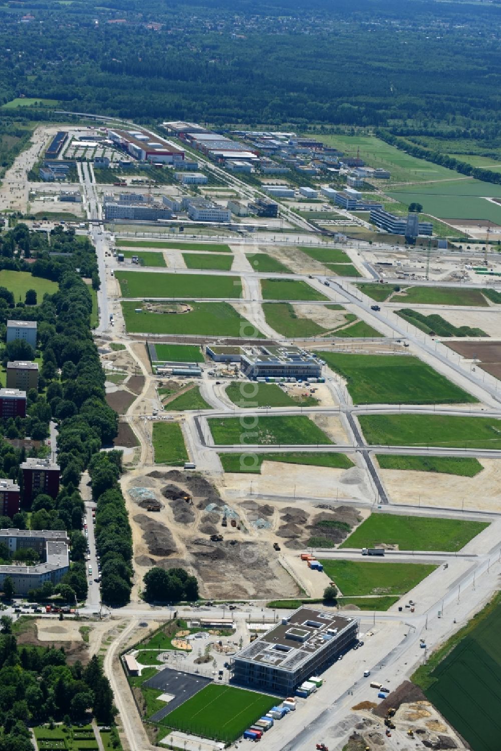 Aerial image München - Construction site to build a new multi-family residential complex Aubinger Allee in the district Aubing-Lochhausen-Langwied in Munich in the state Bavaria, Germany