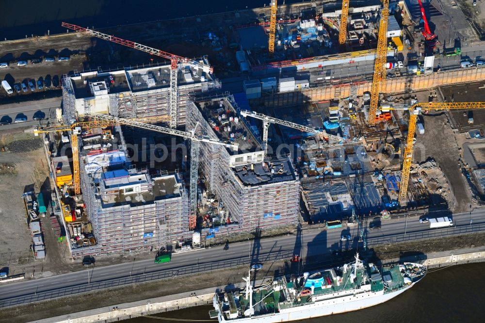 Hamburg from above - Construction site to build a new multi-family residential complex Baakenhafen on Baakenallee in Hamburg, Germany