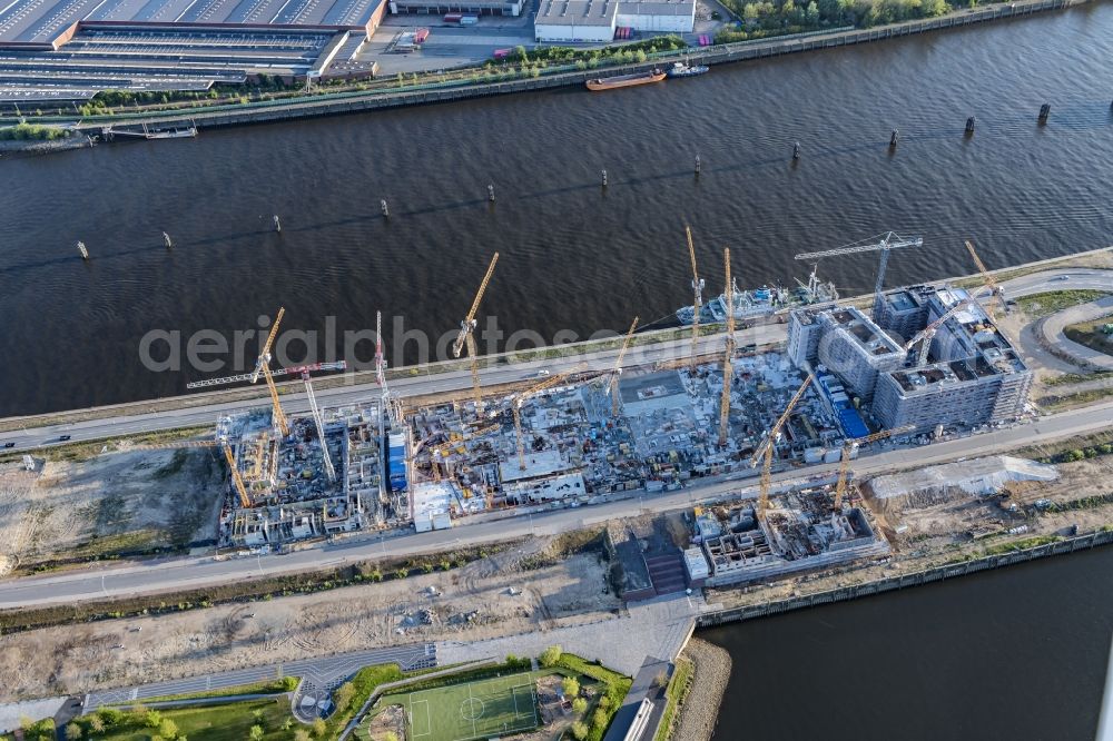 Aerial image Hamburg - Construction site to build a new multi-family residential complex Baakenhafen on Baakenallee in Hamburg, Germany