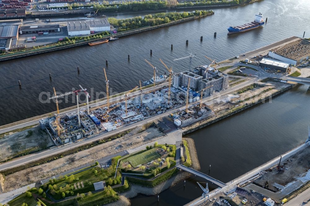 Aerial photograph Hamburg - Construction site to build a new multi-family residential complex Baakenhafen on Baakenallee in Hamburg, Germany