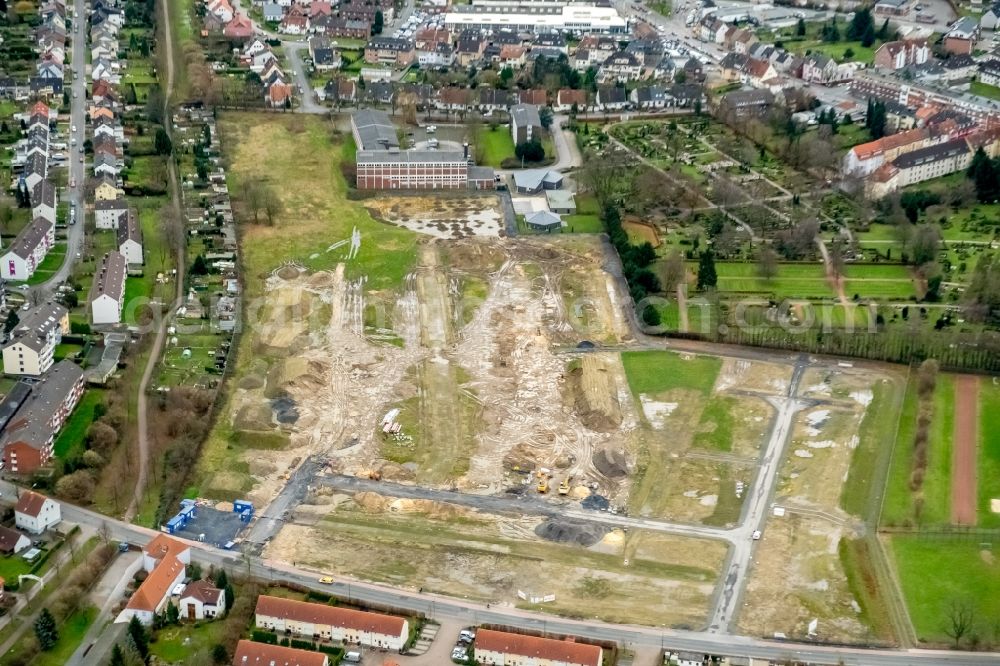 Hamm from the bird's eye view: Construction site to build a new multi-family residential complex on Beisenkamp in the district Hamm-Sueden in Hamm in the state North Rhine-Westphalia, Germany. former Cromwell Barracks Hamm