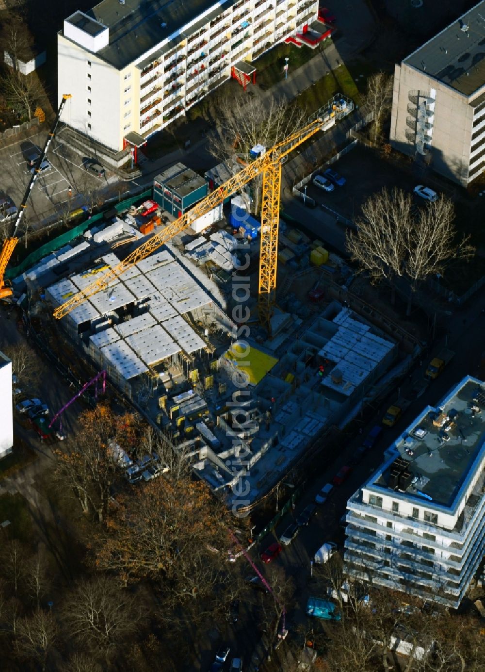 Aerial photograph Berlin - Construction site to build a new multi-family residential complex of Belle Epoque Gesellschaft fuer behutsame Stadterneuerung mbH on Alfred-Kowalke-Strasse - Charlottenstrasse in Berlin, Germany