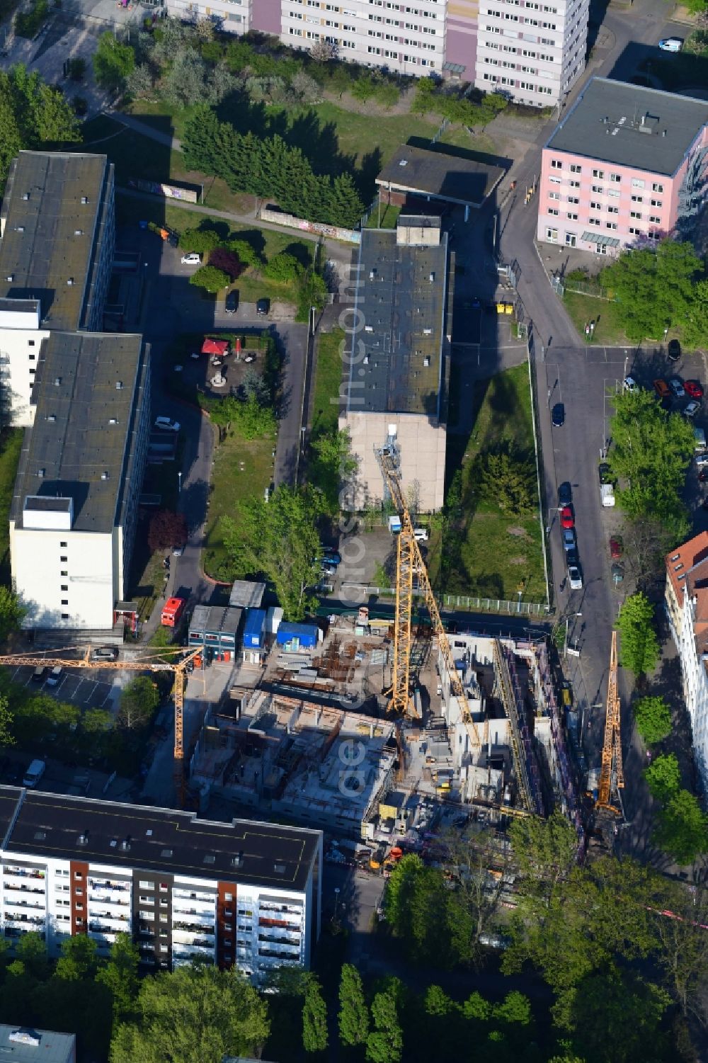 Aerial image Berlin - Construction site to build a new multi-family residential complex of Belle Epoque Gesellschaft fuer behutsame Stadterneuerung mbH on Alfred-Kowalke-Strasse - Charlottenstrasse in Berlin, Germany