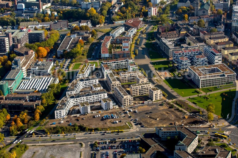 Essen from above - Construction site to build a new multi-family residential complex am Berliner Platz in der Gruenen Mitte in Essen in the state North Rhine-Westphalia