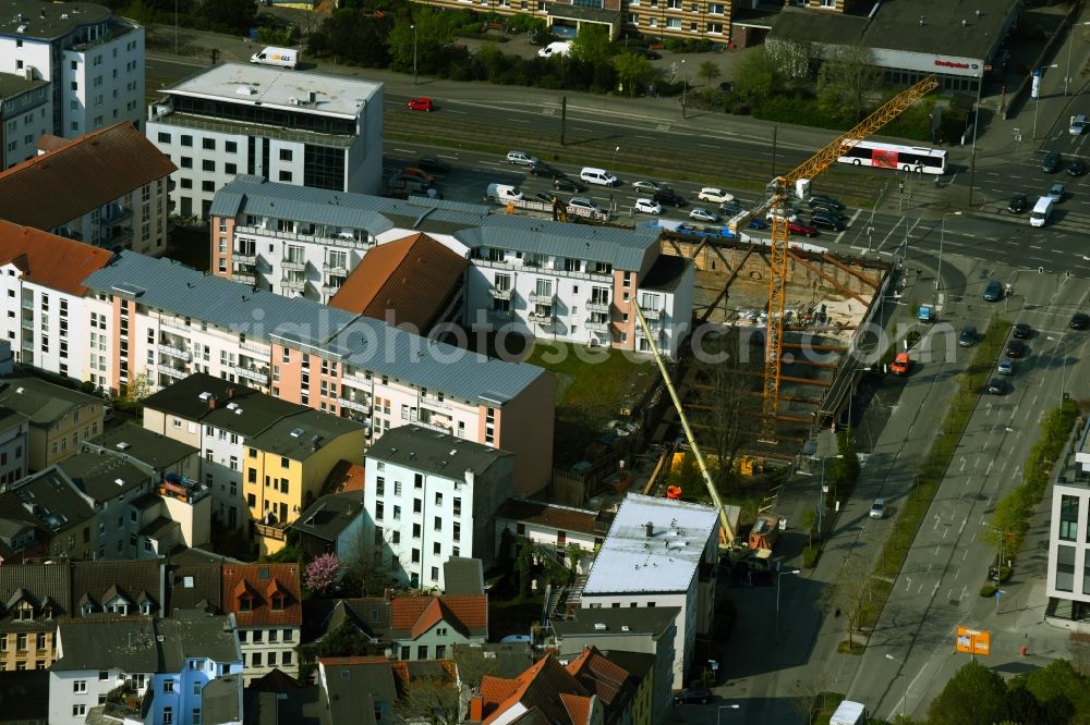 Aerial photograph Rostock - Construction site to build a new multi-family residential complex of Bouwfonds IM Deutschland GmbH Am Voegenteich - August-Bebel-Strasse in Rostock in the state Mecklenburg - Western Pomerania, Germany