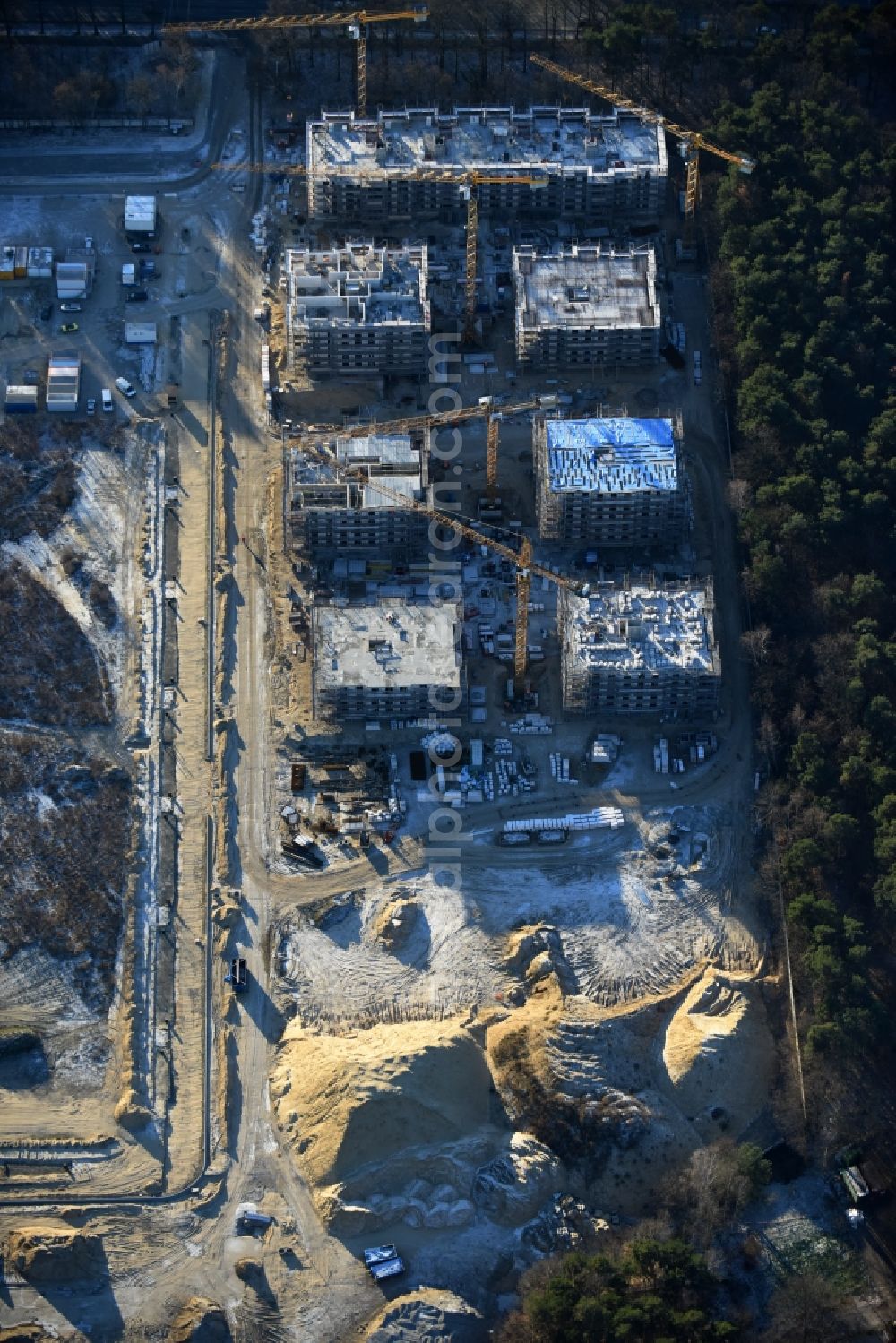 Aerial image Potsdam - Construction site to build a new multi-family residential complex at Heinrich-Mann-Avenue in the district Waldstadt I in Potsdam in the state Brandenburg. Involved company is Heinrich-Mann-Allee 95 Grundstuecksgesellschaft mbH