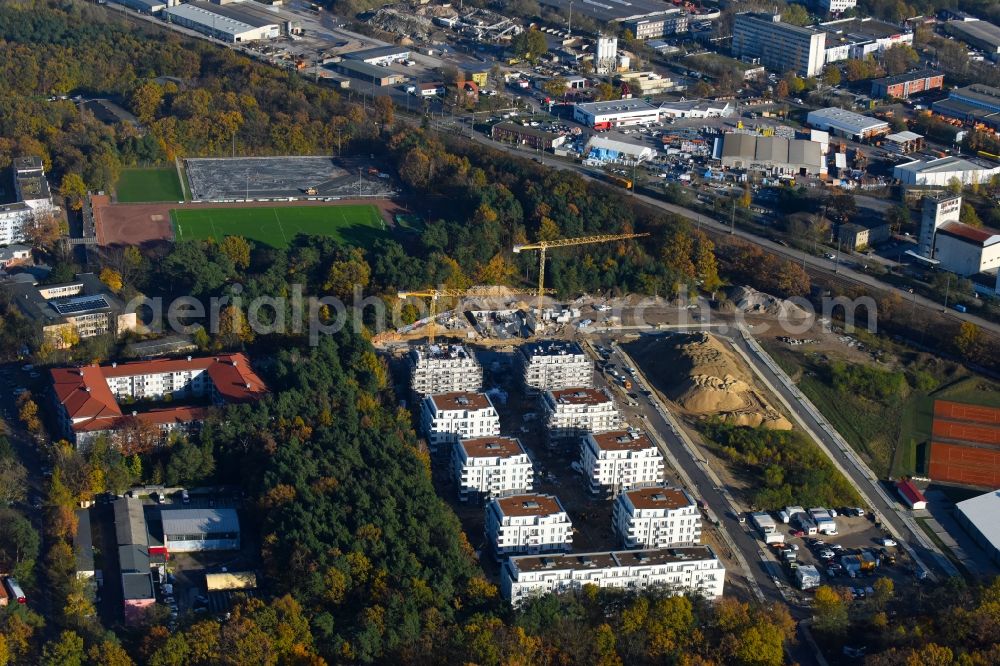 Aerial photograph Potsdam - Construction site to build a new multi-family residential complex at Heinrich-Mann-Avenue in the district Waldstadt I in Potsdam in the state Brandenburg. Involved company is Heinrich-Mann-Allee 95 Grundstuecksgesellschaft mbH