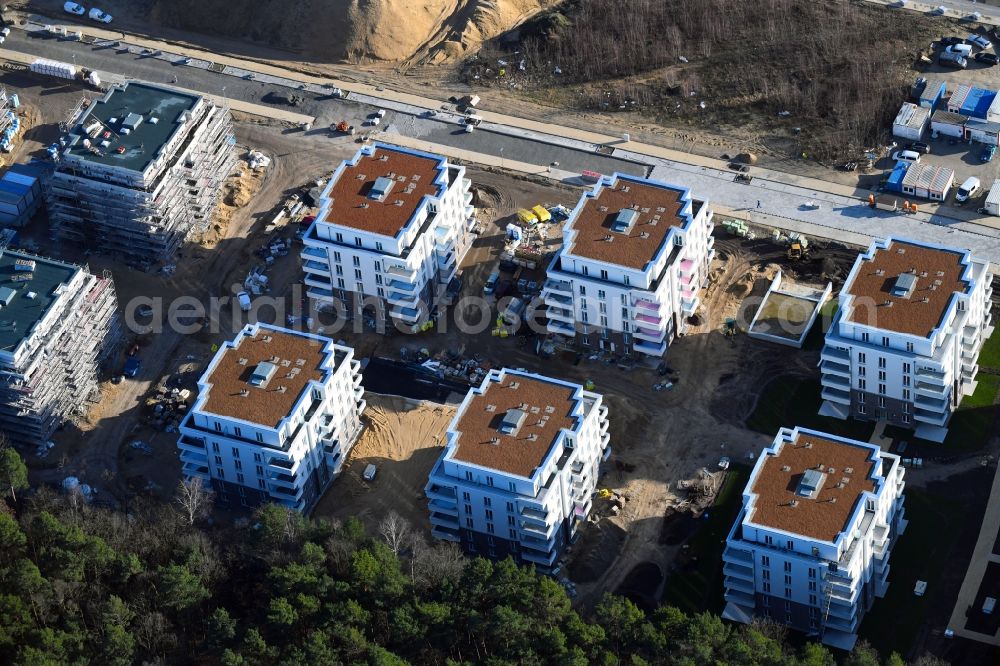 Aerial image Potsdam - Construction site to build a new multi-family residential complex at Heinrich-Mann-Avenue in the district Waldstadt I in Potsdam in the state Brandenburg. Involved company is Heinrich-Mann-Allee 95 Grundstuecksgesellschaft mbH