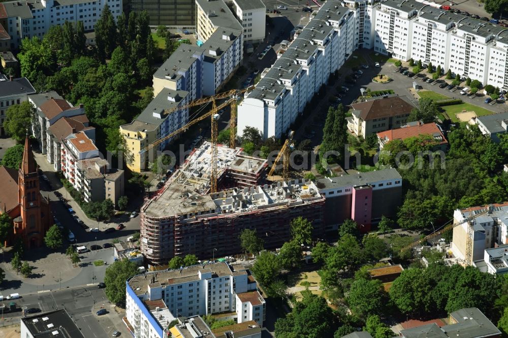 Aerial photograph Berlin - Construction site to build a new multi-family residential complex Carre Voltaire of Diamona & Harnisch Development GmbH on Kurfuerstenstrasse in the district Tempelhof-Schoeneberg in Berlin, Germany