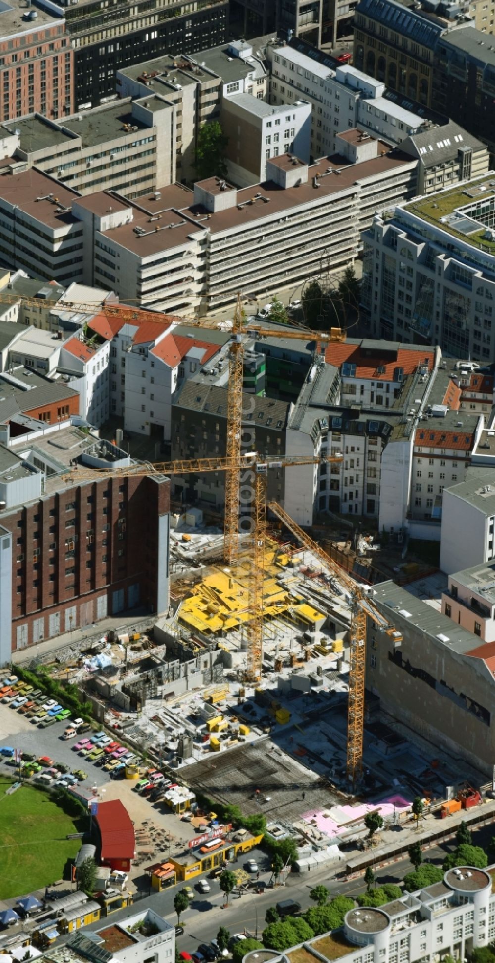 Berlin from above - Construction site to build a new multi-family residential complex Charlie Livin of Trockland Management GmbH along the Zimmerstrasse and Mauerstrasse in the district Mitte in Berlin, Germany