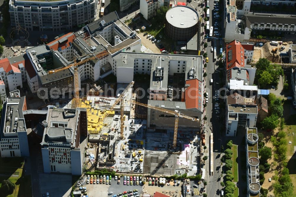 Aerial photograph Berlin - Construction site to build a new multi-family residential complex Charlie Livin of Trockland Management GmbH along the Zimmerstrasse and Mauerstrasse in the district Mitte in Berlin, Germany