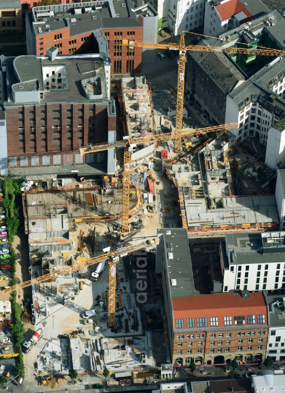 Berlin from above - Construction site to build a new multi-family residential complex Charlie Livin of Trockland Management GmbH along the Zimmerstrasse and Mauerstrasse in the district Mitte in Berlin, Germany