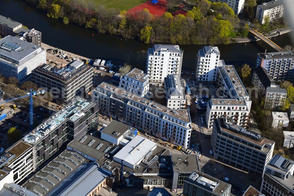 Berlin from the bird's eye view: Construction site to build a new multi-family residential complex No.1 Charlottenburg on Wegelystrasse zum Spree- Ufer in the district Charlottenburg in Berlin, Germany