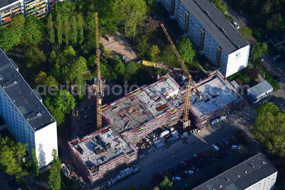 Berlin from above - Construction site to build a new multi-family residential complex of degewo AG on Wuhlestrasse in the district Biesdorf in Berlin, Germany