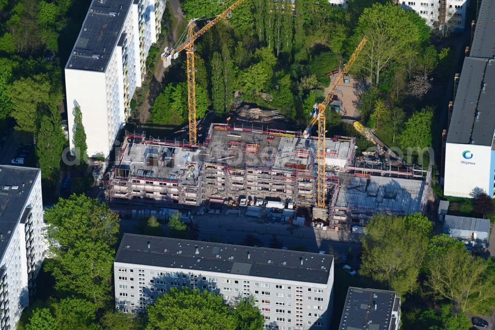 Aerial photograph Berlin - Construction site to build a new multi-family residential complex of degewo AG on Wuhlestrasse in the district Biesdorf in Berlin, Germany