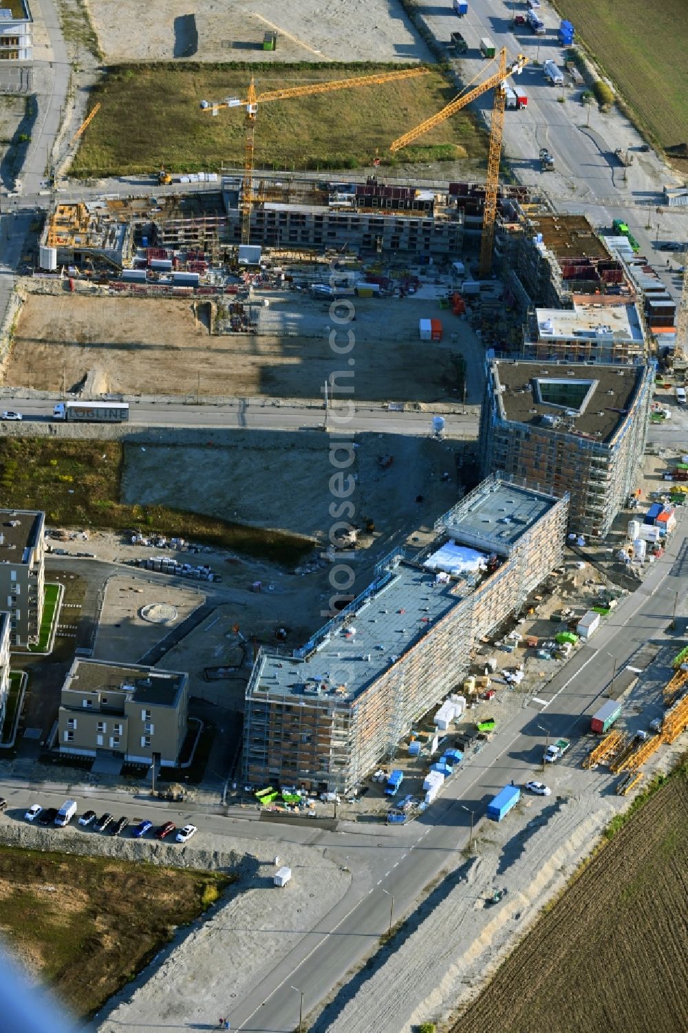 Aerial image München - Construction site to build a new multi-family residential complex of DEMOS Wohnbau GmbH on Wiesentfelser Strasse in the district Aubing-Lochhausen-Langwied in Munich in the state Bavaria, Germany