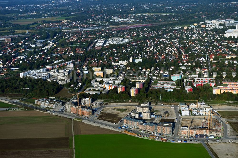 Aerial photograph München - Construction site to build a new multi-family residential complex of DEMOS Wohnbau GmbH on Wiesentfelser Strasse in the district Aubing-Lochhausen-Langwied in Munich in the state Bavaria, Germany