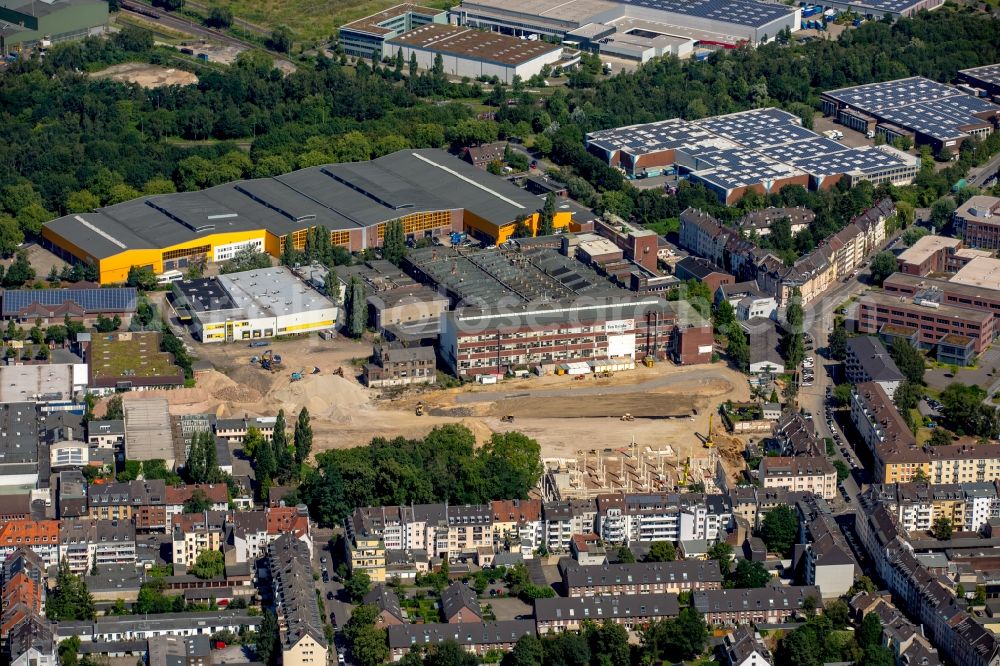 Aerial photograph Düsseldorf - Construction site to build a new multi-family residential complex at Am Gatherhof in the district Rath in Duesseldorf in the state North Rhine-Westphalia