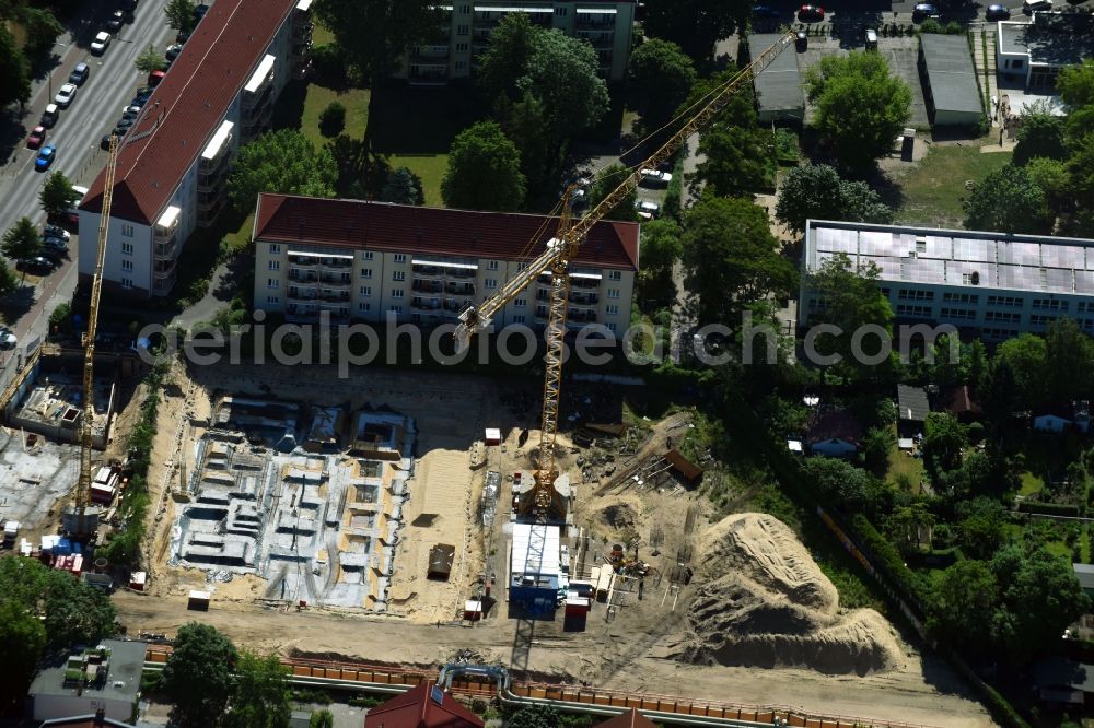 Aerial photograph Berlin - Construction site to build a new multi-family residential complex along the Einbecker Strasse in Berlin, Germany