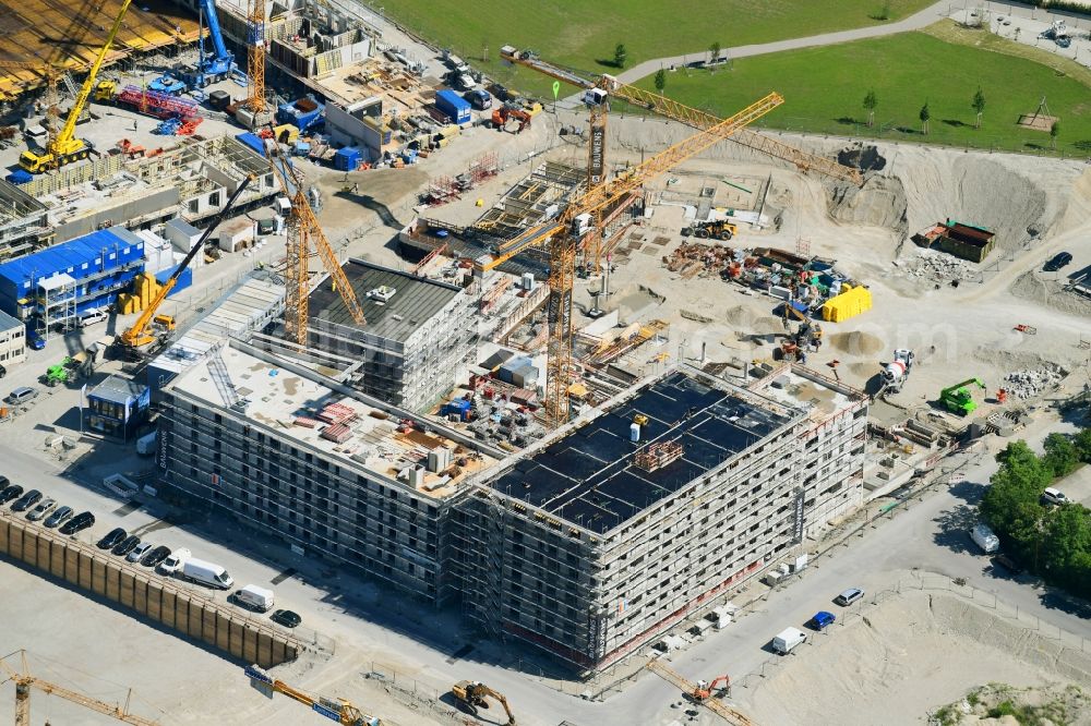 Aerial image München - Construction site to build a new multi-family residential complex along the Hildachstrasse in the district Pasing-Obermenzing in Munich in the state Bavaria, Germany