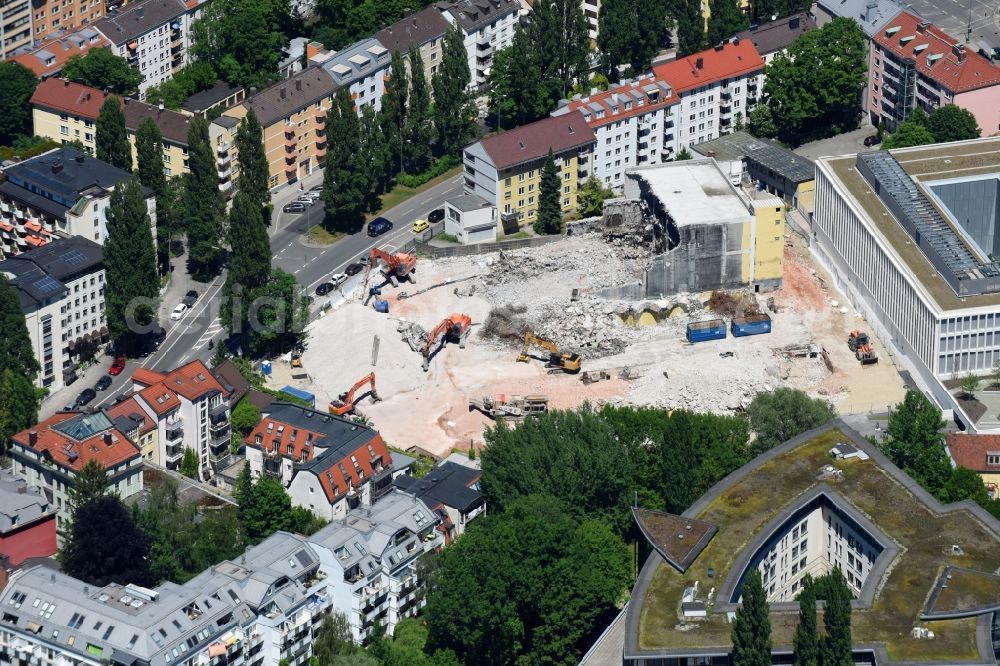 Aerial photograph München - Construction site to build a new multi-family residential complex of Bayerischen Hausbau GmbH & Co. KG on the former Gelaende of Paulaner Brauerei on Falkenstrasse in the district Au-Haidhausen in Munich in the state Bavaria, Germany