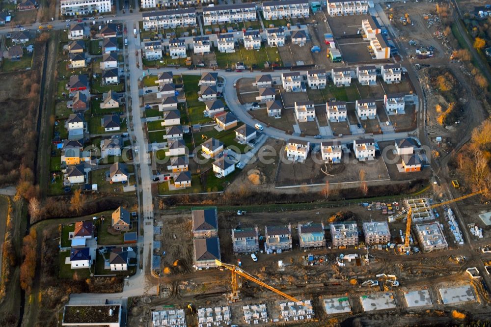 Aerial image Bernau - Construction site to build a new multi-family residential complex Friedenstaler Gaerten on Spreeallee - Havelstrasse in the district Friedenstal in Bernau in the state Brandenburg, Germany