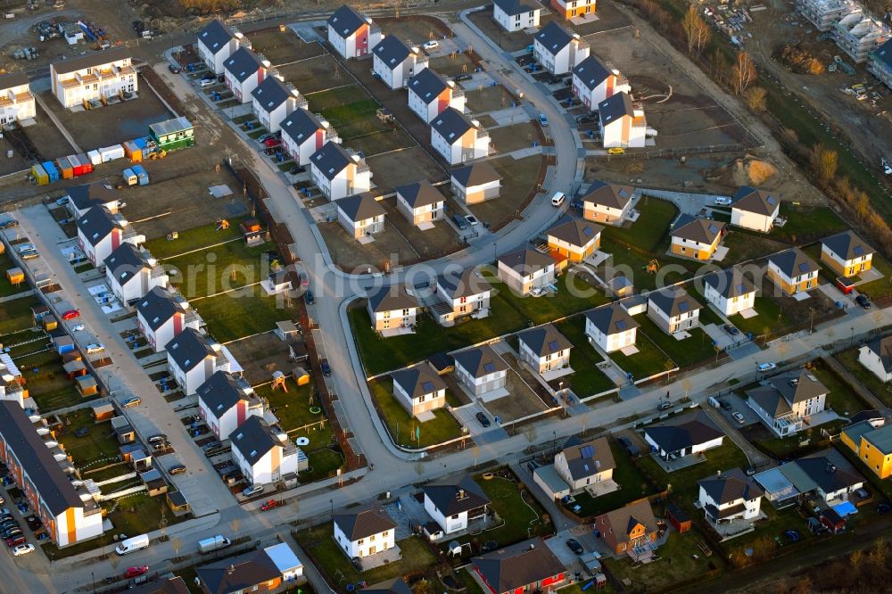 Bernau from above - Construction site to build a new multi-family residential complex Friedenstaler Gaerten on Spreeallee - Havelstrasse in the district Friedenstal in Bernau in the state Brandenburg, Germany