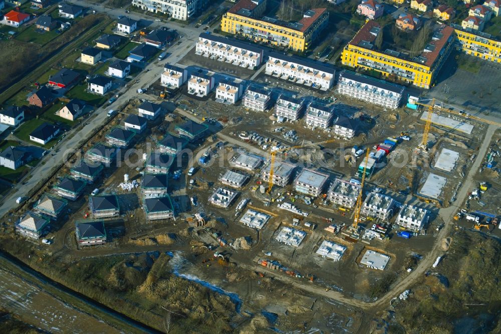 Aerial photograph Bernau - Construction site to build a new multi-family residential complex Friedenstaler Gaerten on Spreeallee - Havelstrasse in the district Friedenstal in Bernau in the state Brandenburg, Germany