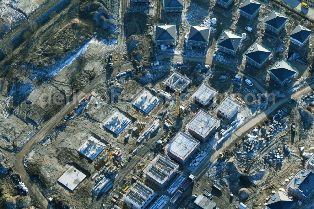 Bernau from the bird's eye view: Construction site to build a new multi-family residential complex Friedenstaler Gaerten on Spreeallee - Havelstrasse in the district Friedenstal in Bernau in the state Brandenburg, Germany