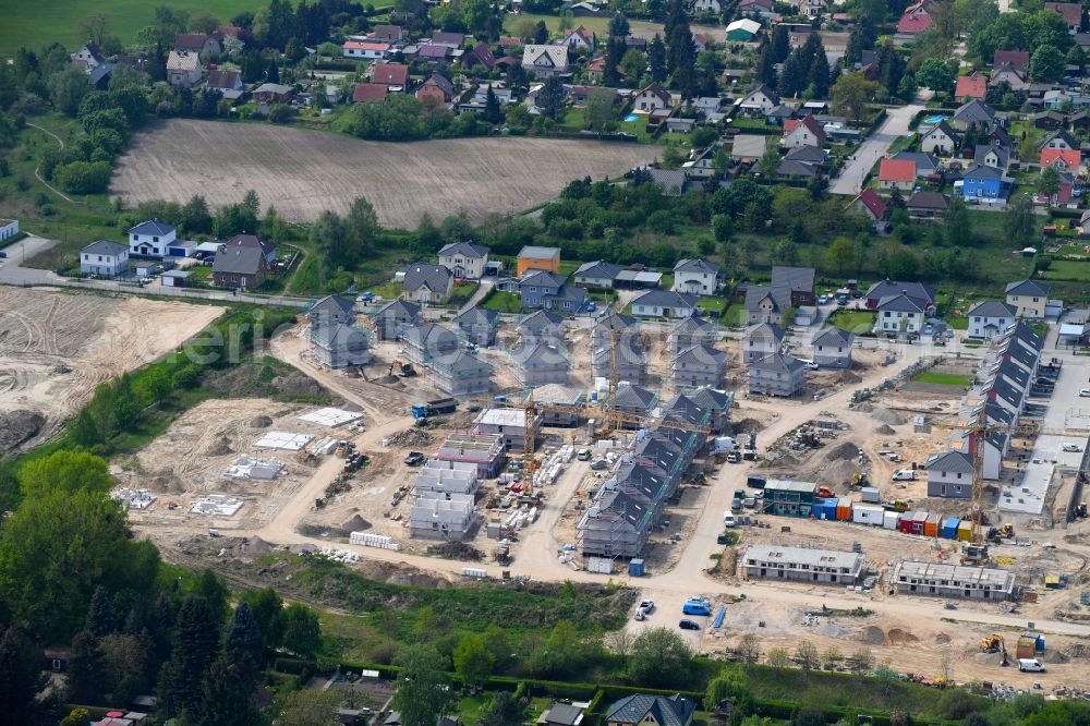 Bernau from above - Construction site to build a new multi-family residential complex Friedenstaler Gaerten on Spreeallee - Havelstrasse in the district Friedenstal in Bernau in the state Brandenburg, Germany