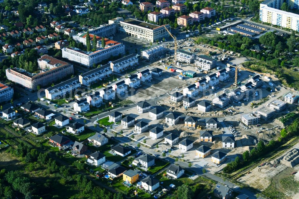 Aerial image Bernau - Construction site to build a new multi-family residential complex Friedenstaler Gaerten on Spreeallee - Havelstrasse in the district Friedenstal in Bernau in the state Brandenburg, Germany