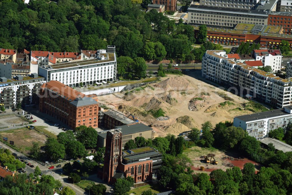 Berlin from above - Construction site to build a new multi-family residential complex Friedrichshain-Hoefe on Friedenstrasse, Pufendorfstrasse and Matthiasstrasse in the district Friedrichshain in Berlin, Germany