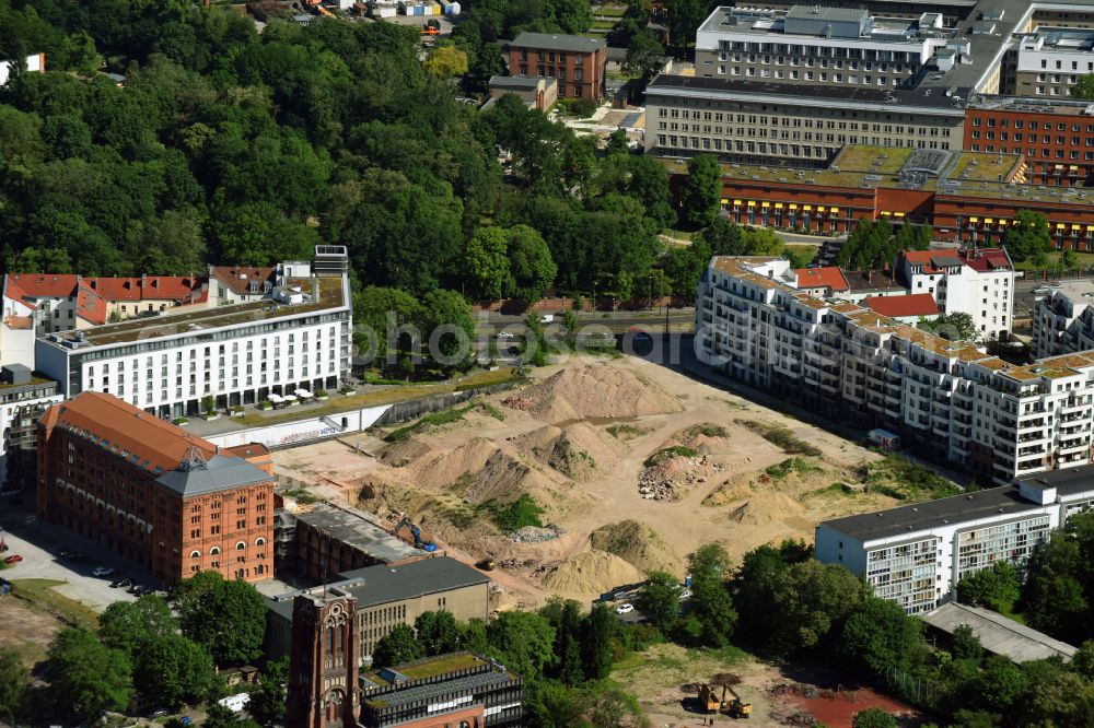 Aerial image Berlin - Construction site to build a new multi-family residential complex Friedrichshain-Hoefe on Friedenstrasse, Pufendorfstrasse and Matthiasstrasse in the district Friedrichshain in Berlin, Germany