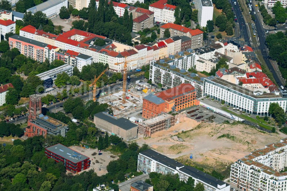 Berlin from above - Construction site to build a new multi-family residential complex Friedrichshain-Hoefe on Friedenstrasse, Pufendorfstrasse and Matthiasstrasse in the district Friedrichshain in Berlin, Germany