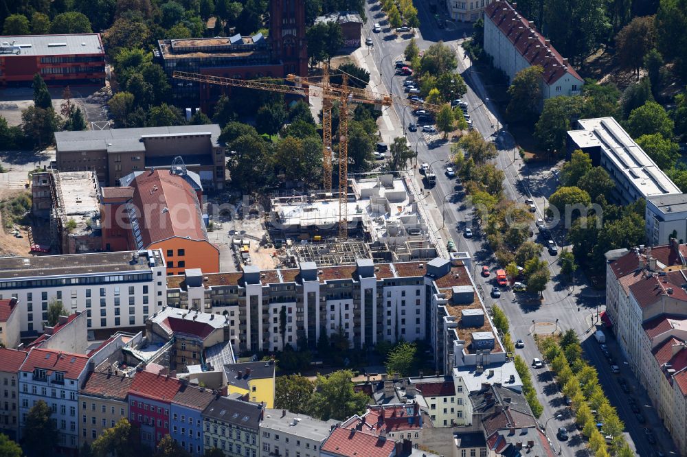 Aerial image Berlin - Construction site to build a new multi-family residential complex Friedrichshain-Hoefe on Friedenstrasse, Pufendorfstrasse and Matthiasstrasse in the district Friedrichshain in Berlin, Germany