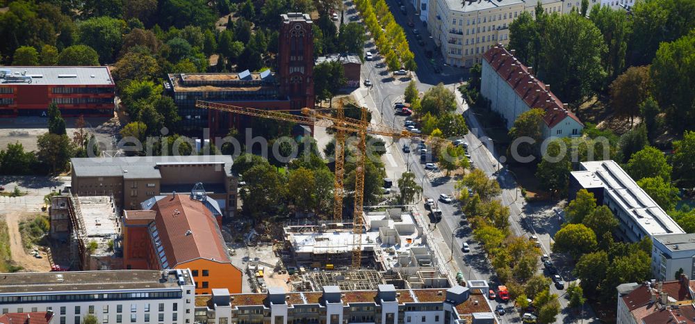 Berlin from above - Construction site to build a new multi-family residential complex Friedrichshain-Hoefe on Friedenstrasse, Pufendorfstrasse and Matthiasstrasse in the district Friedrichshain in Berlin, Germany